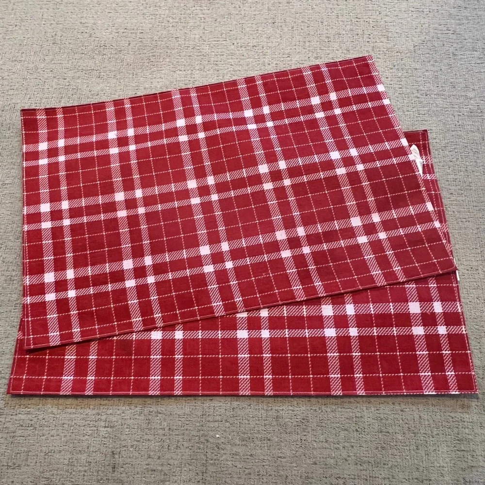 Home Collection Set of 2 Red White Plaid Fabric Placemats 12x18 Farmhouse Decor